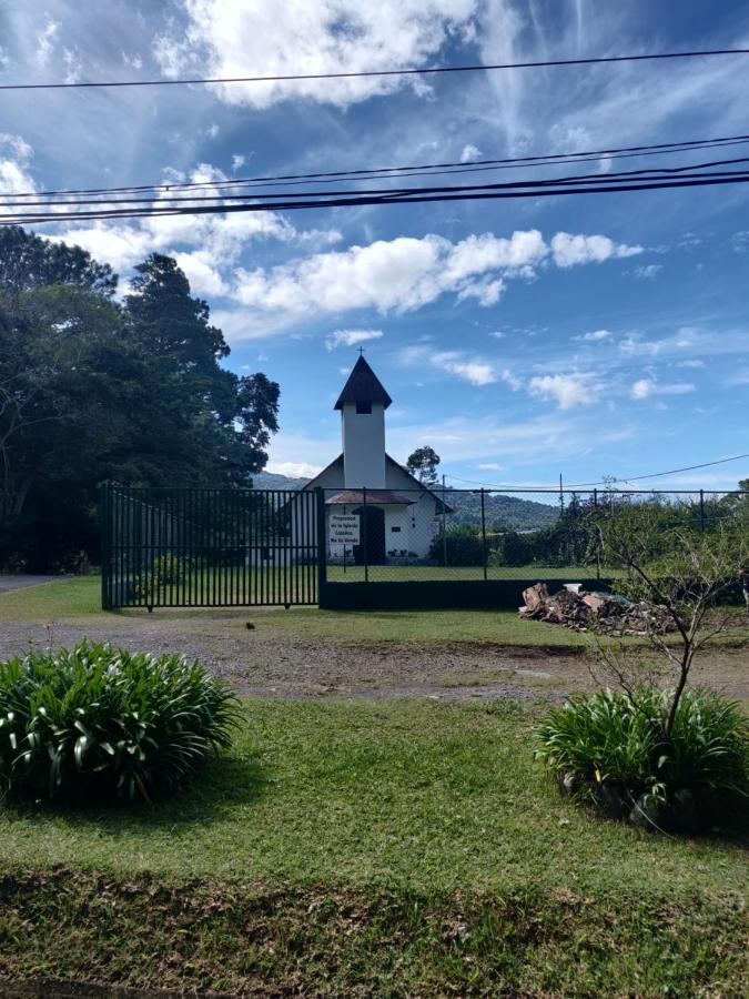 Agartha Mountain Retreat Vandrerhjem Boquete Eksteriør bilde